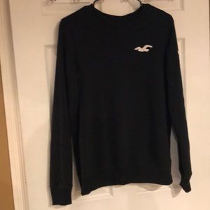 Black Hollister crewneck sweatshirt.